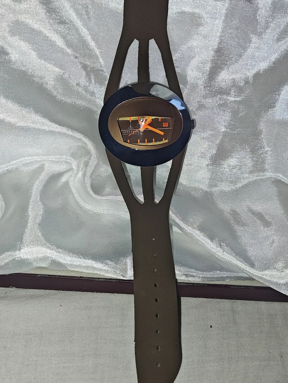 Unbranded Brown Silicone Strap Analog Wristwatch with Black Dial